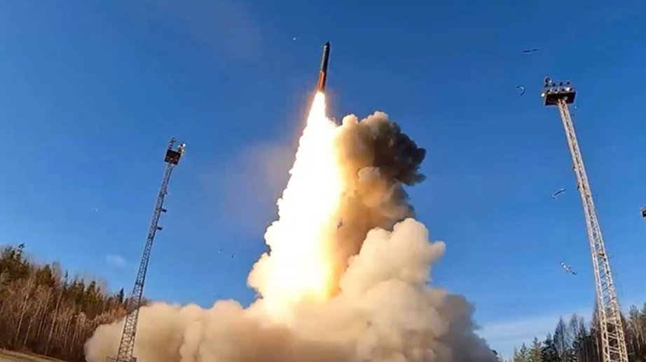 Russia offers US nuclear talks in bid to ease tensions