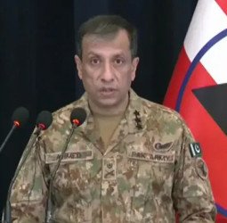 ڈی جی آئی ایس پی آر نے سعودی عرب میں پاکستانی دستوں کی موجودگی کی تصدیق کردی