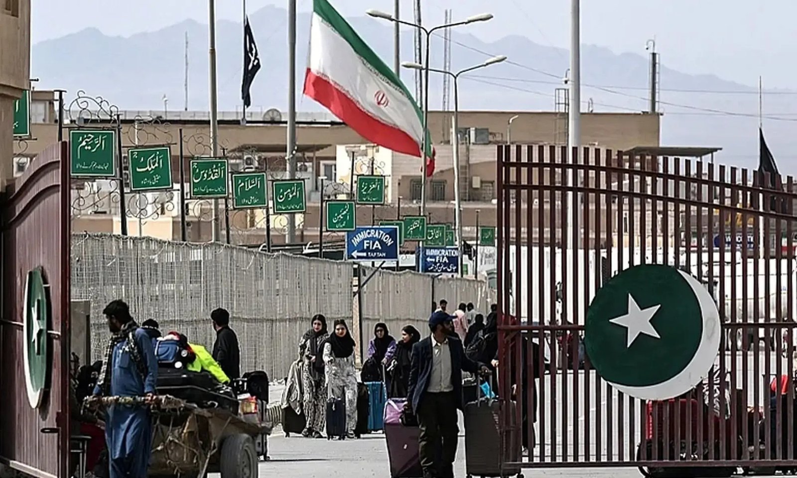 ایرانی سرحد بند ہونے کی تردید، پاکستان کے ساتھ تجارت جاری ہے، تہران