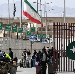 ایرانی سرحد بند ہونے کی تردید، پاکستان کے ساتھ تجارت جاری ہے، تہران