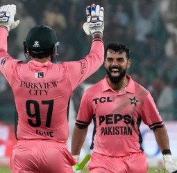 انگلینڈکیخلاف شاندار سنچری، شاداب خان نے ون ڈے کرکٹ میں اہم ریکارڈ اپنے نام کرلیا