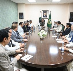 حکومت اپوزیشن مذاکرات کے پہلے روز مطالبات کا تبادلہ، کل دوبارہ بیٹھک پر اتفاق