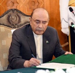 خیبر پختونخوا میں ایمرجنسی اور گورنر راج نافذ، صدر مملکت نے سمری پر دستخط کردیے